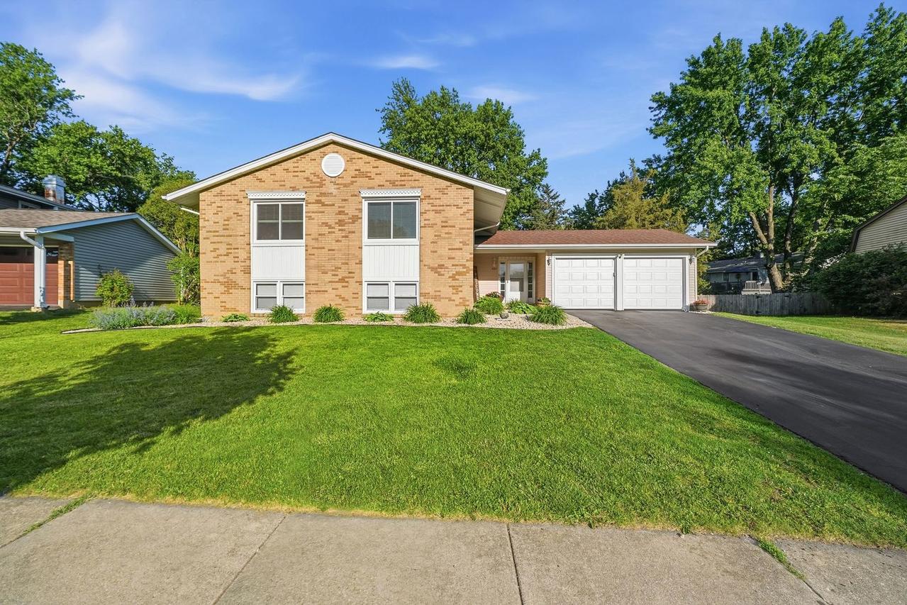602 N Ashbury Ave., Bolingbrook, IL 60440