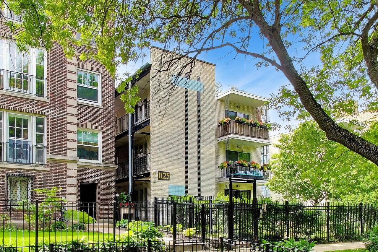 1125 W Lunt Ave. #203, Chicago, IL 60626