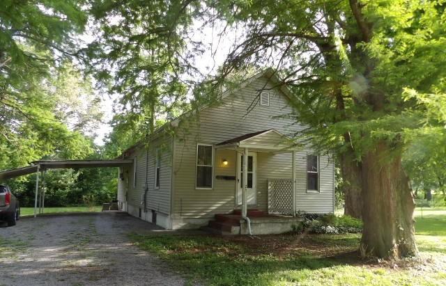 25 Wise St., Eldorado, IL 62930