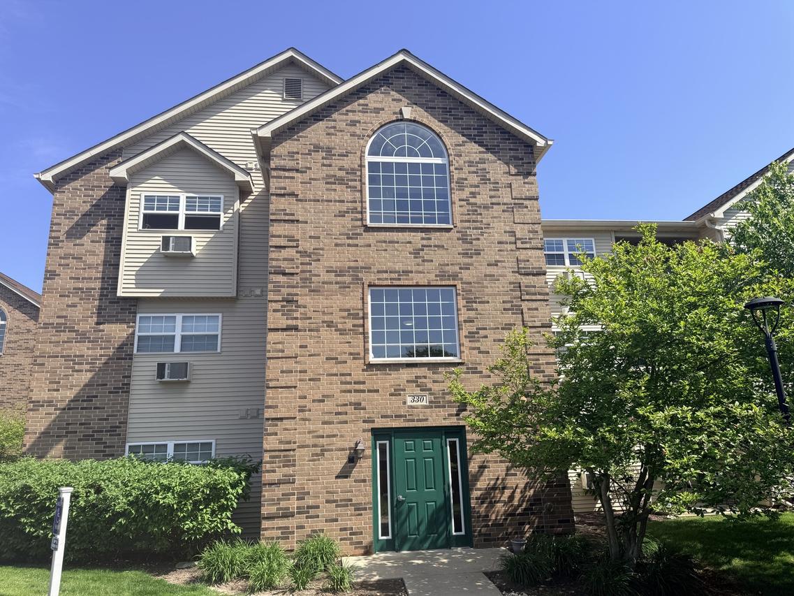 330 Cunat Blvd. #3D, Richmond, IL 60071