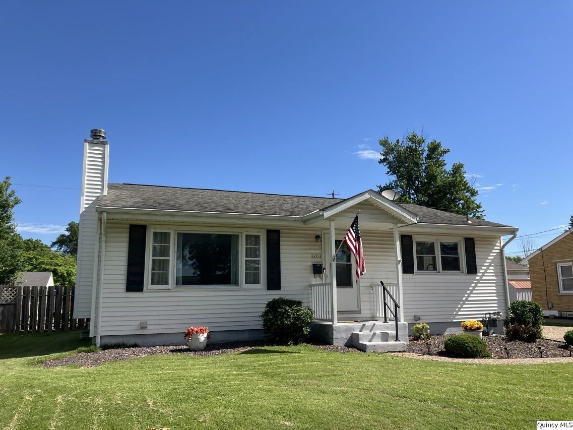 3203 College Ave., Quincy, IL 62301