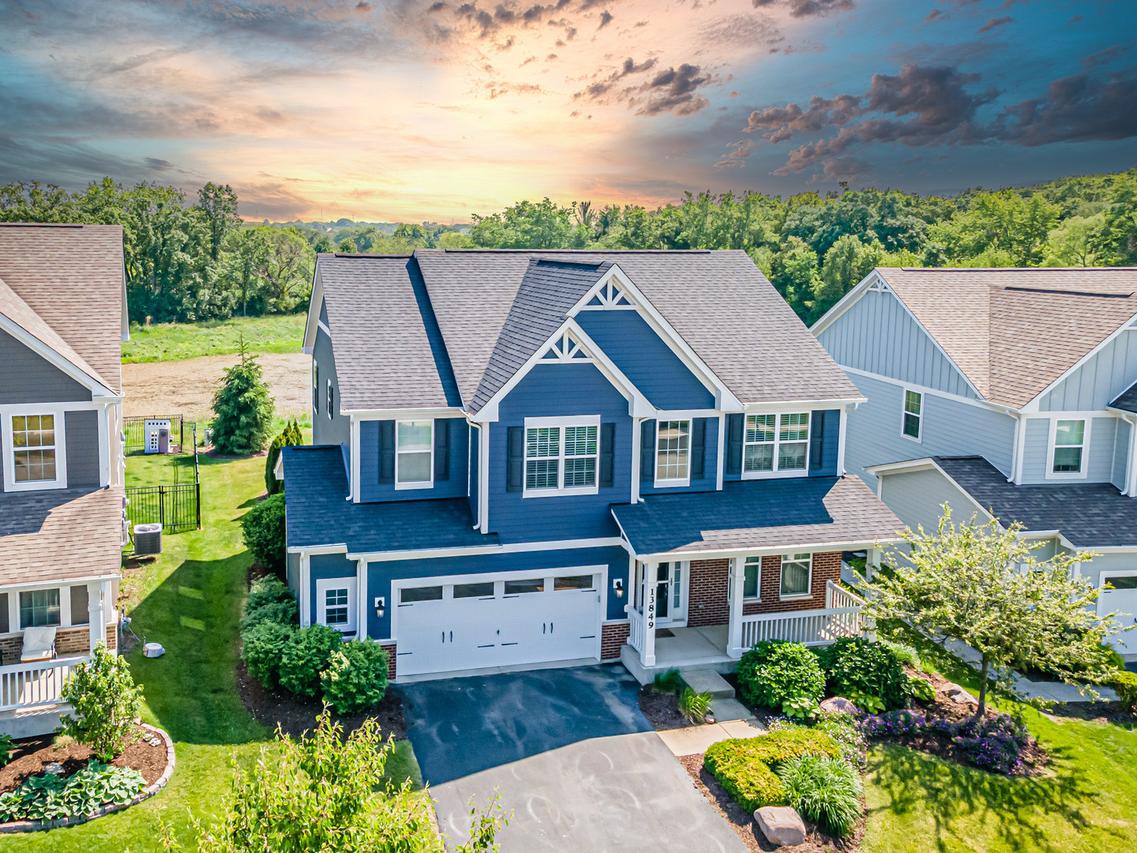 13849 Anne Dr., Lemont, IL 60439