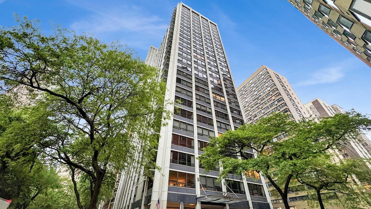 222 E Pearson St. #1401, Chicago, IL 60611
