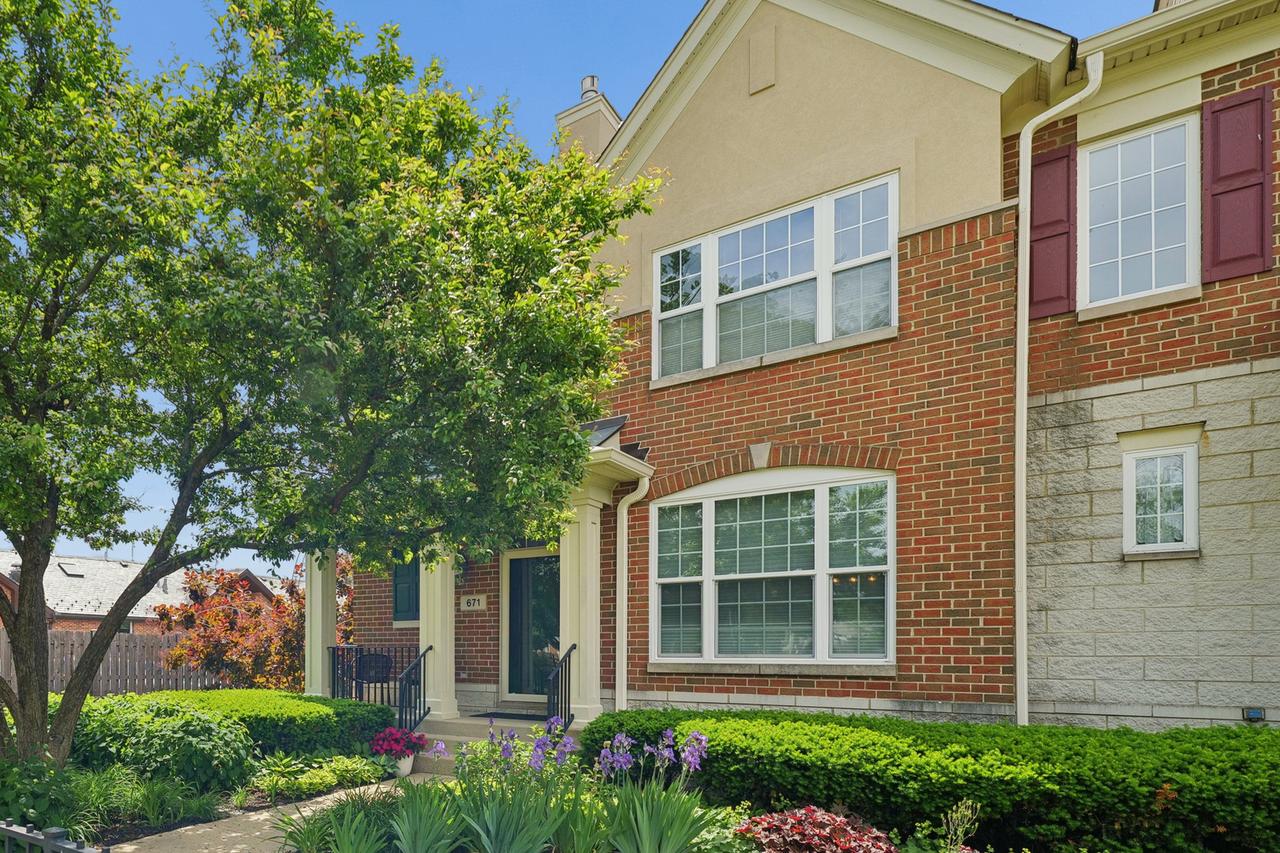 671 Central Ave., Deerfield, IL 60015