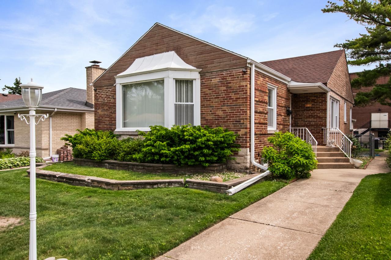 5115 Jarlath Ave., Skokie, IL 60077