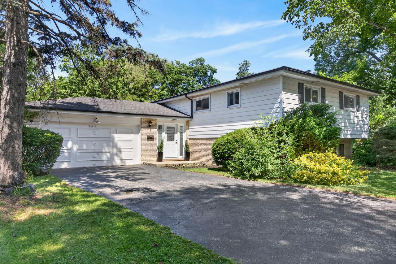 908 S Arlington Heights Rd., Arlington Heights, IL 60005