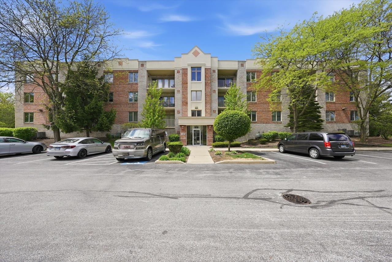 7841 W 157th St. #305, Orland Park, IL 60462