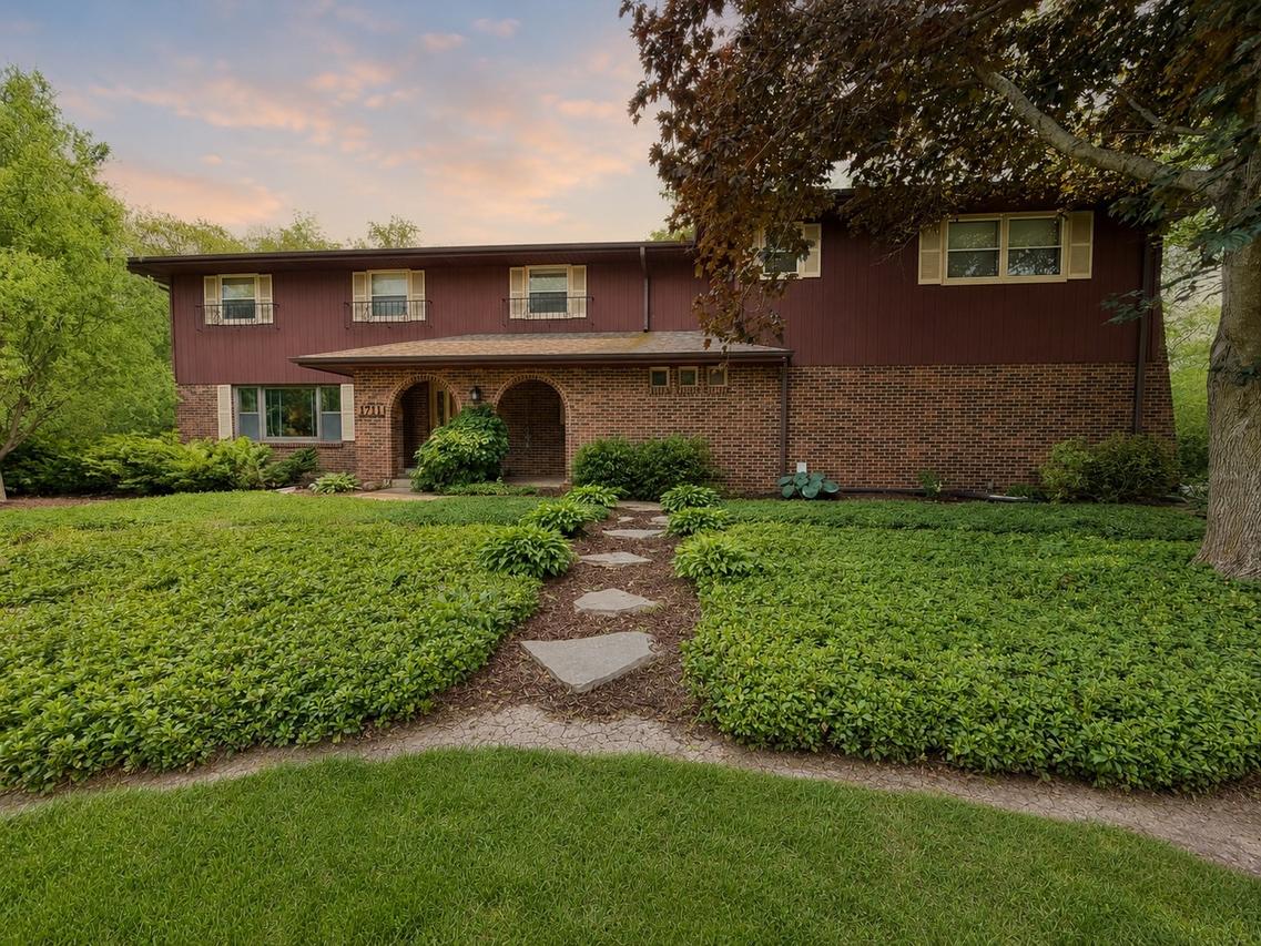 1711 Shaw Woods Dr., Rockford, IL 61107