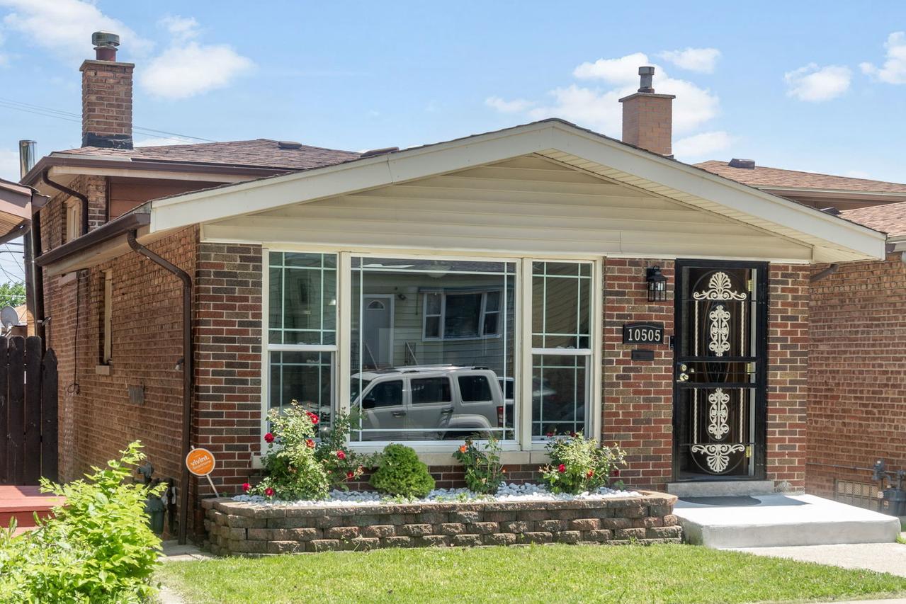 10505 S Avenue F Ave., Chicago, IL 60617