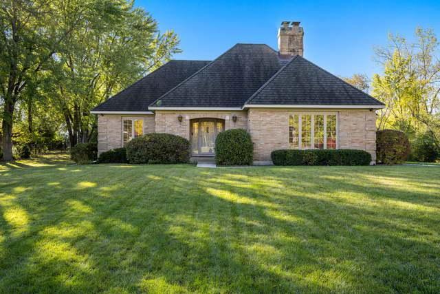 36W787 Red Haw Ln., St. Charles, IL 60174