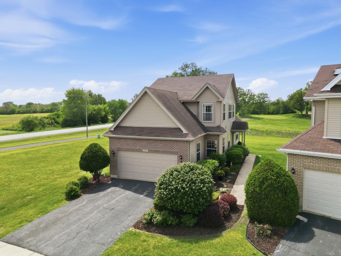 246 Sunset Blvd., Beecher, IL 60401