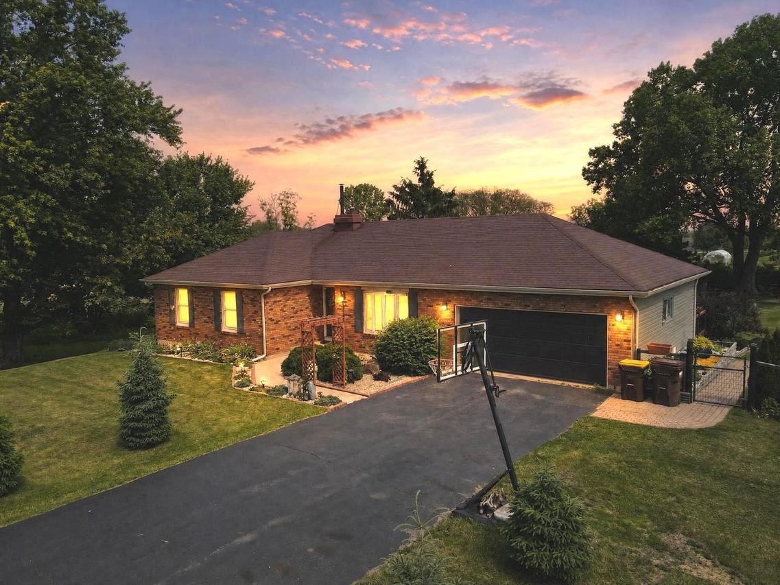 9519 Knolltop Rd., Union, IL 60180