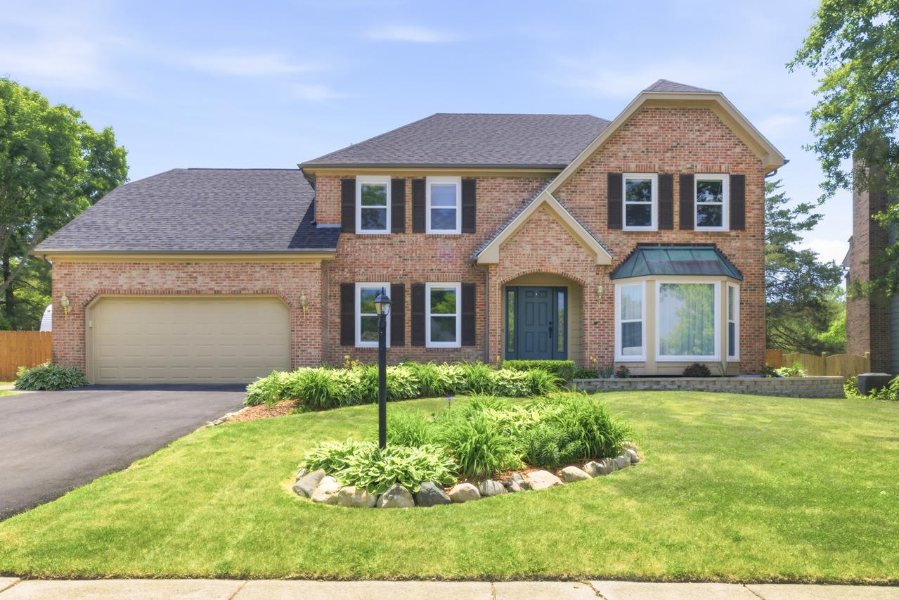 845 Crabtree Ln., Cary, IL 60013