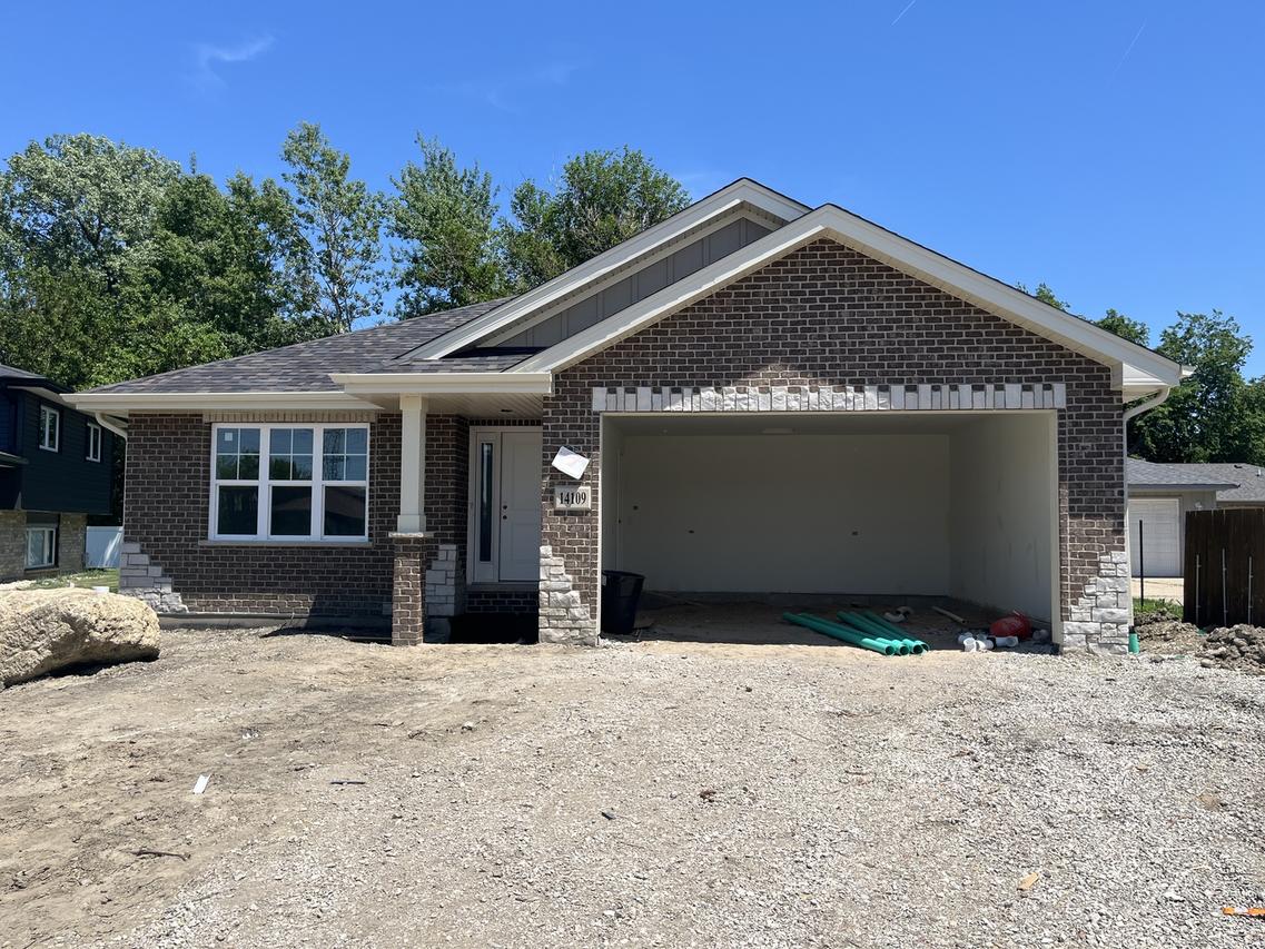 14109 Kenneth Ct., Crestwood, IL 60418