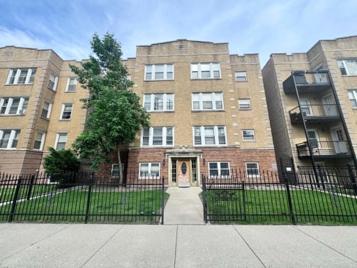 6115 N Claremont Ave. #GS, Chicago, IL 60659