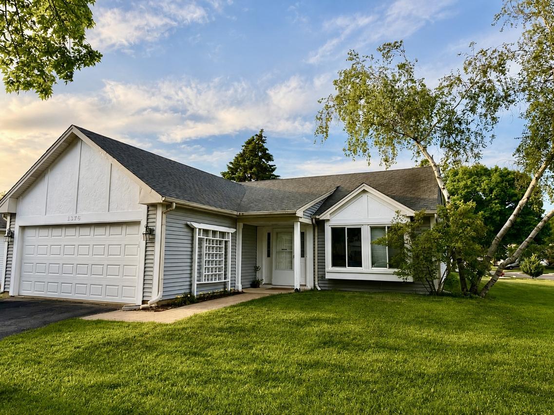 1376 Burns Dr., Elgin, IL 60120