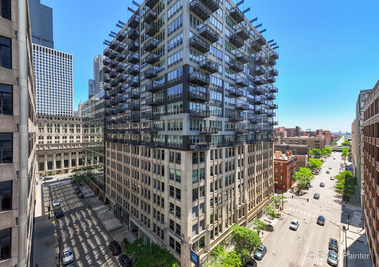565 W Quincy St. #704, Chicago, IL 60661