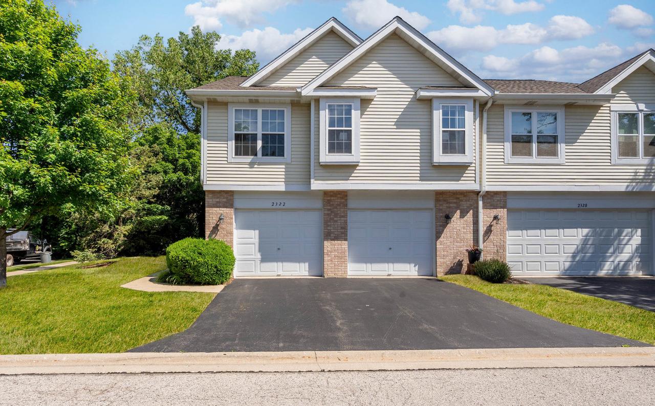 2322 Chasewood Dr., Downers Grove, IL 60515