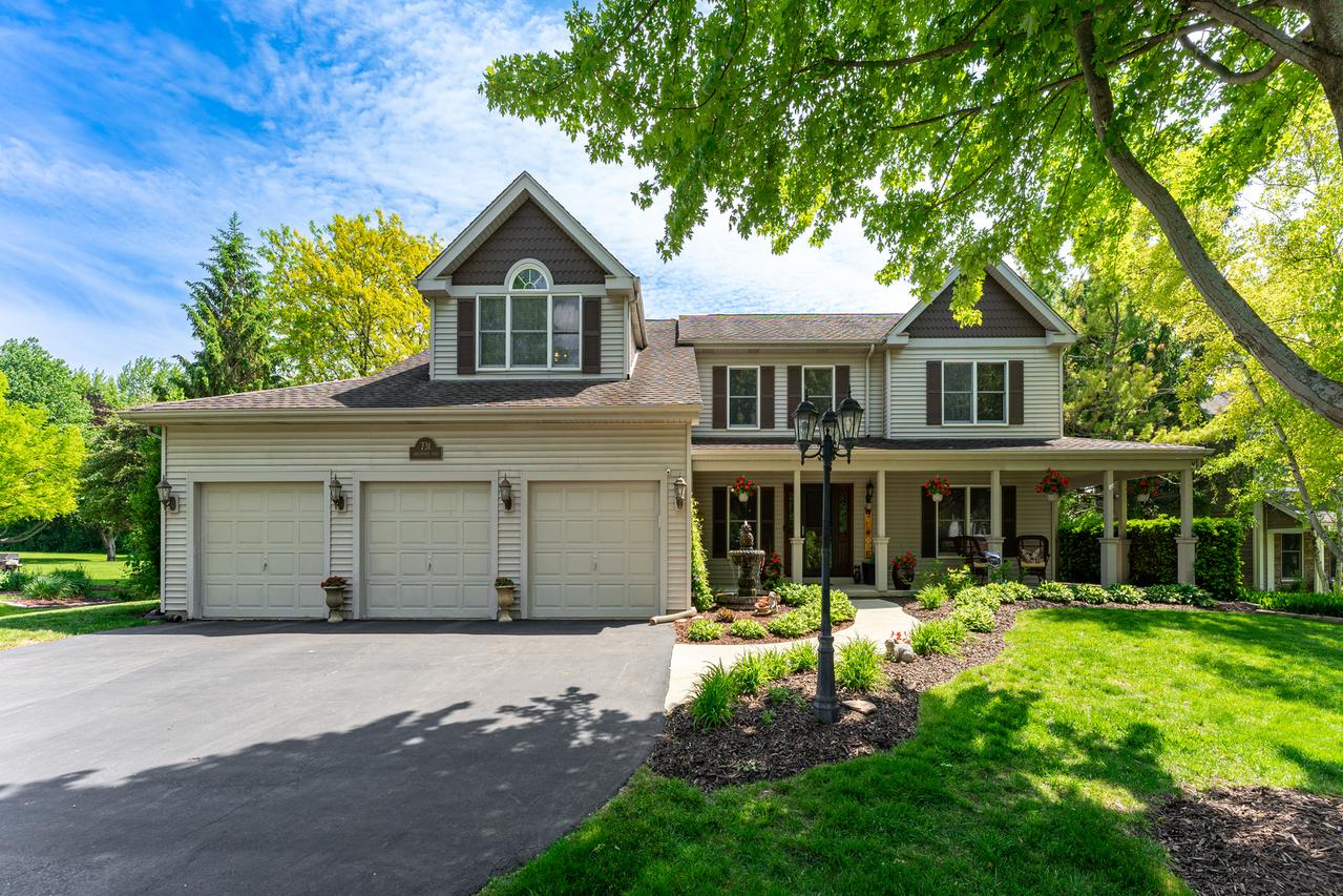 731 Jamestowne Rd., Sleepy Hollow, IL 60118
