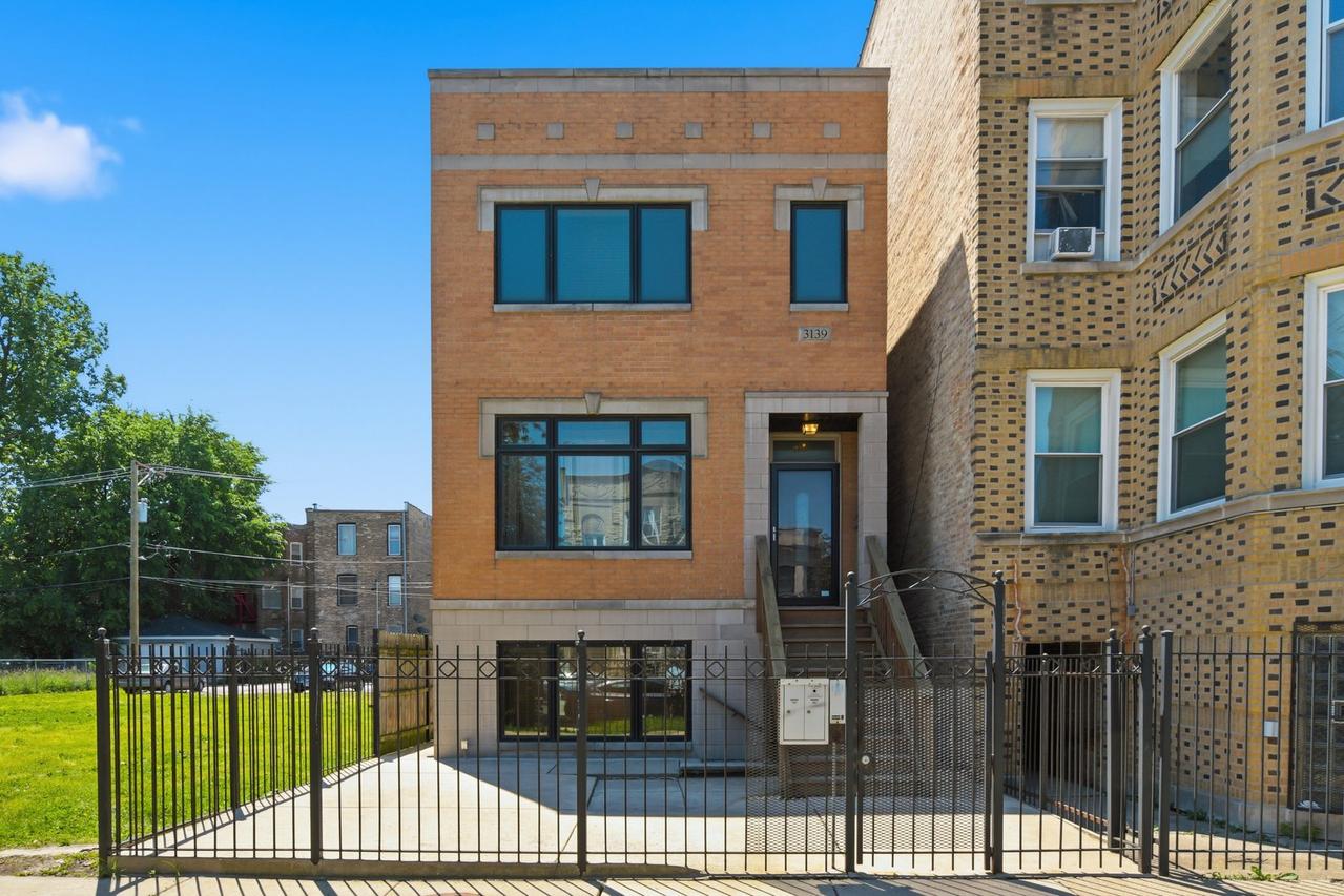3139 W Washington Blvd., Chicago, IL 60612