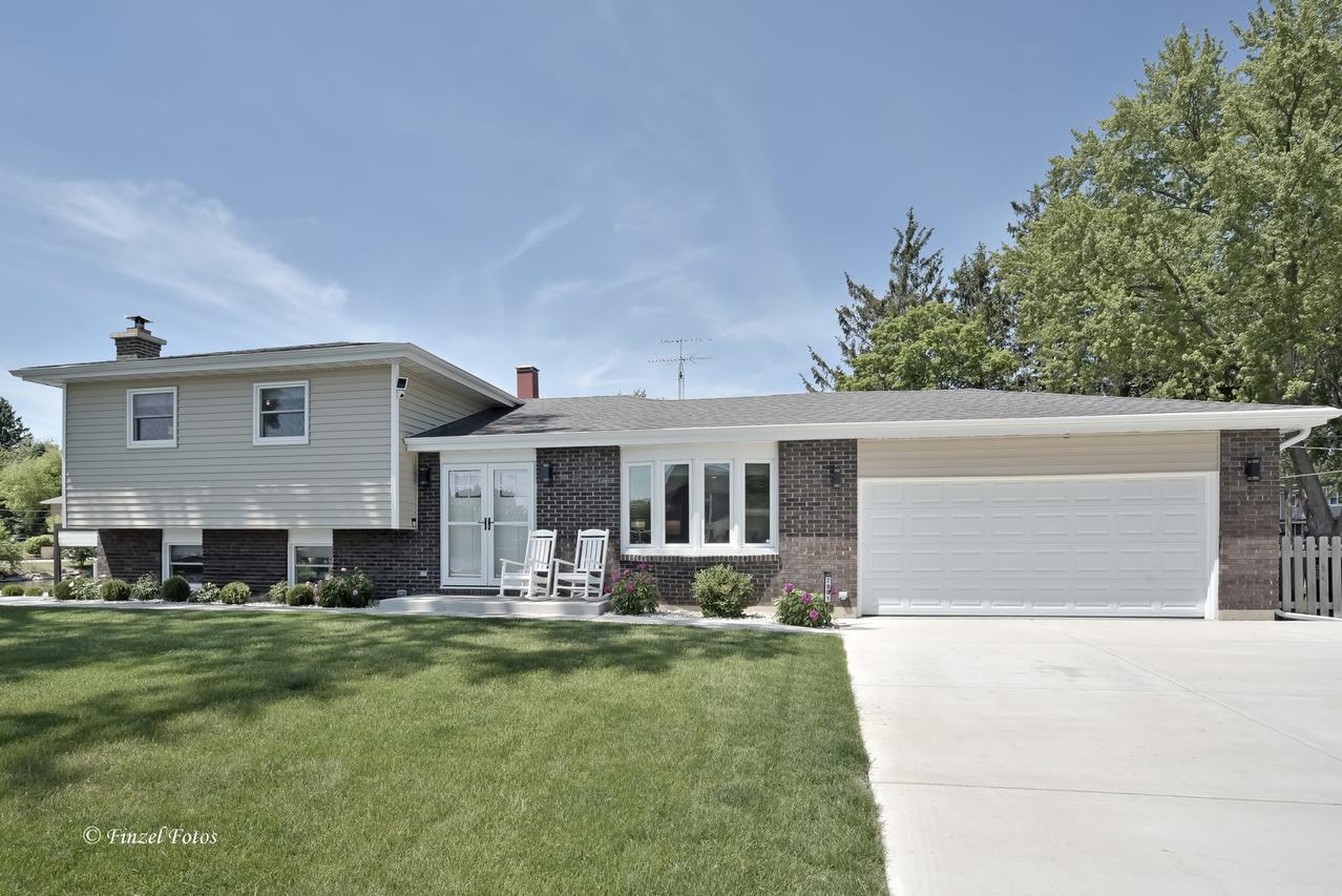 2901 Gregg Dr., Mchenry, IL 60050