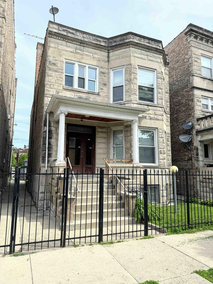 3914 W Gladys Ave., Chicago, IL 60624
