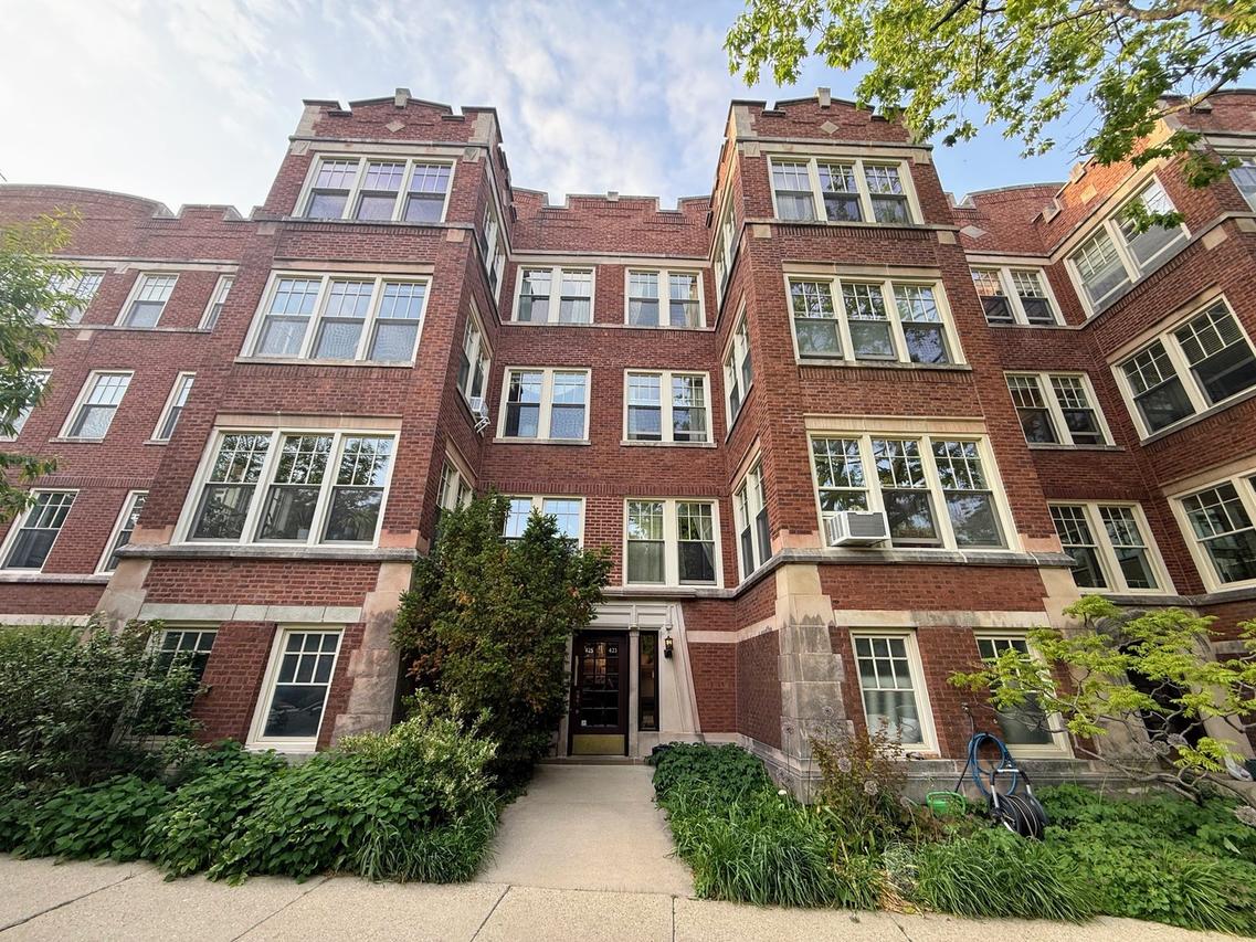 423 Kedzie St. #2, Evanston, IL 60202