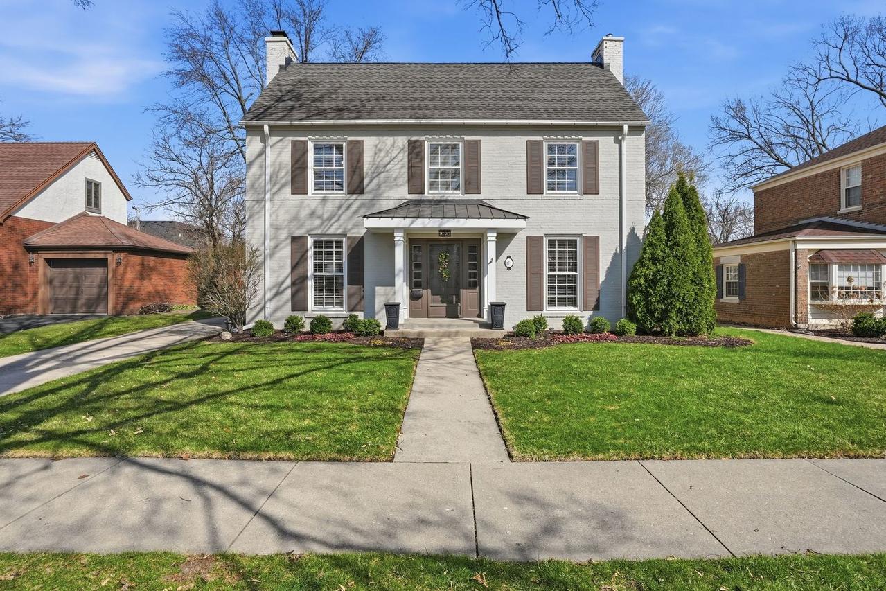 171 S Fairview Ave., Elmhurst, IL 60126