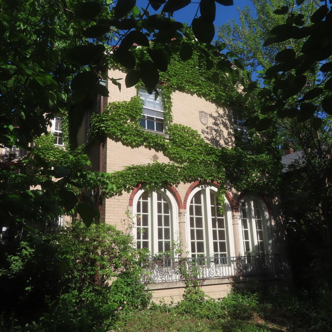 1123 N Oak Park Ave., Oak Park, IL 60302