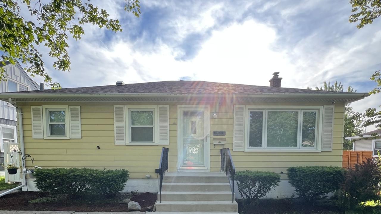 17810 Chicago Ave., Lansing, IL 60438