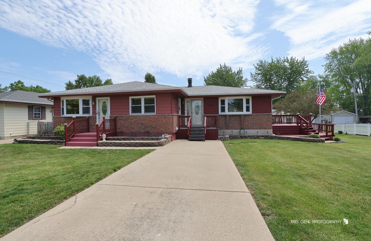2019 Gilboa Ave., Zion, IL 60099