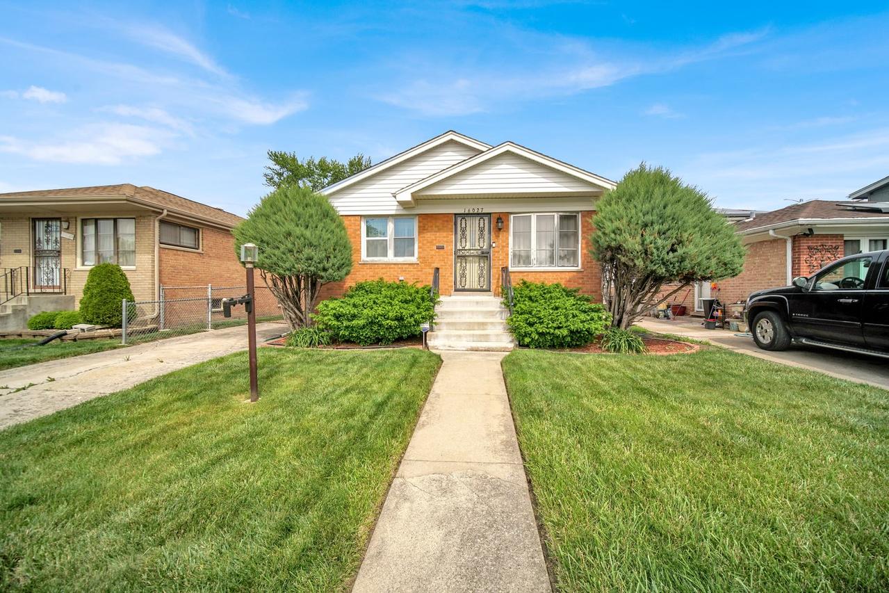 16027 Ashland Ave., Harvey, IL 60426