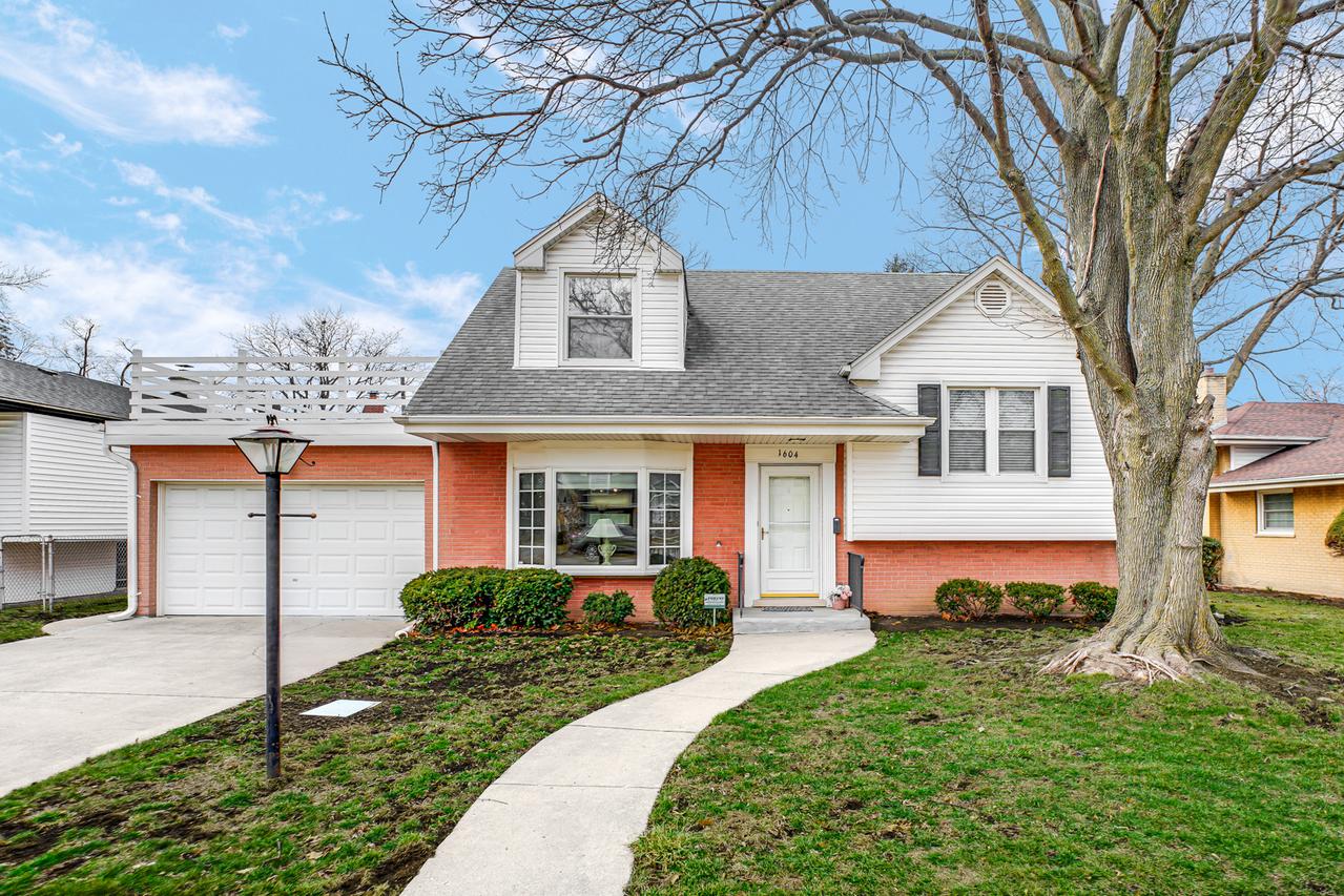 1604 S Greenwood Ave., Park Ridge, IL 60068
