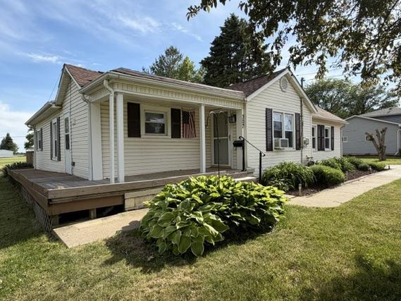 New Homes with Master Bedrooms on the 1st Floor in Mendota: May 23rd to May 29th
