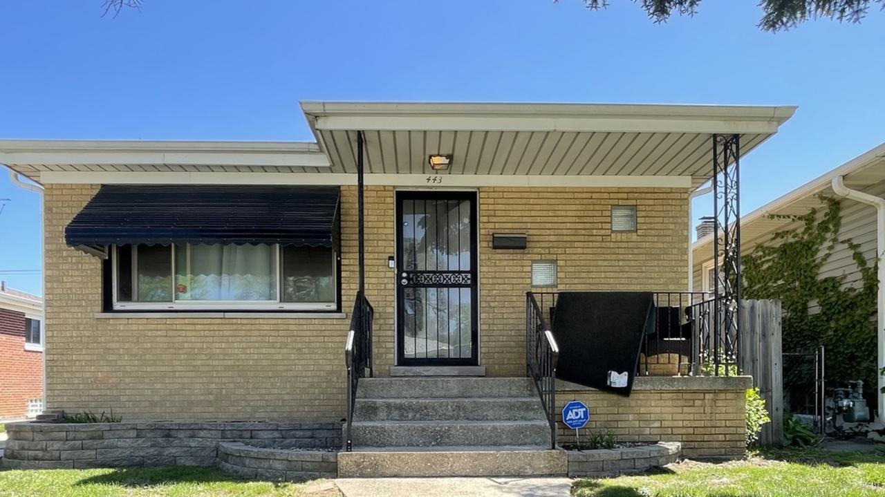 443 Mackinaw Ave., Calumet City, IL 60409