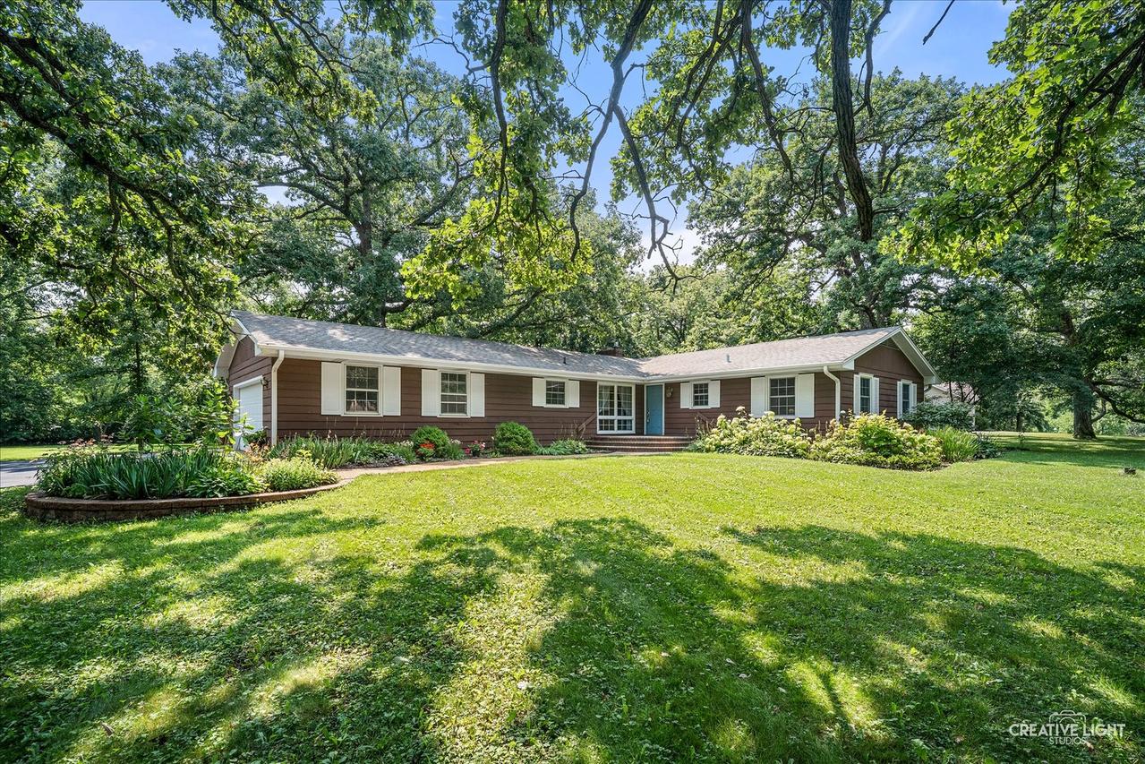 6N373 Oakwood Dr., St. Charles, IL 60175