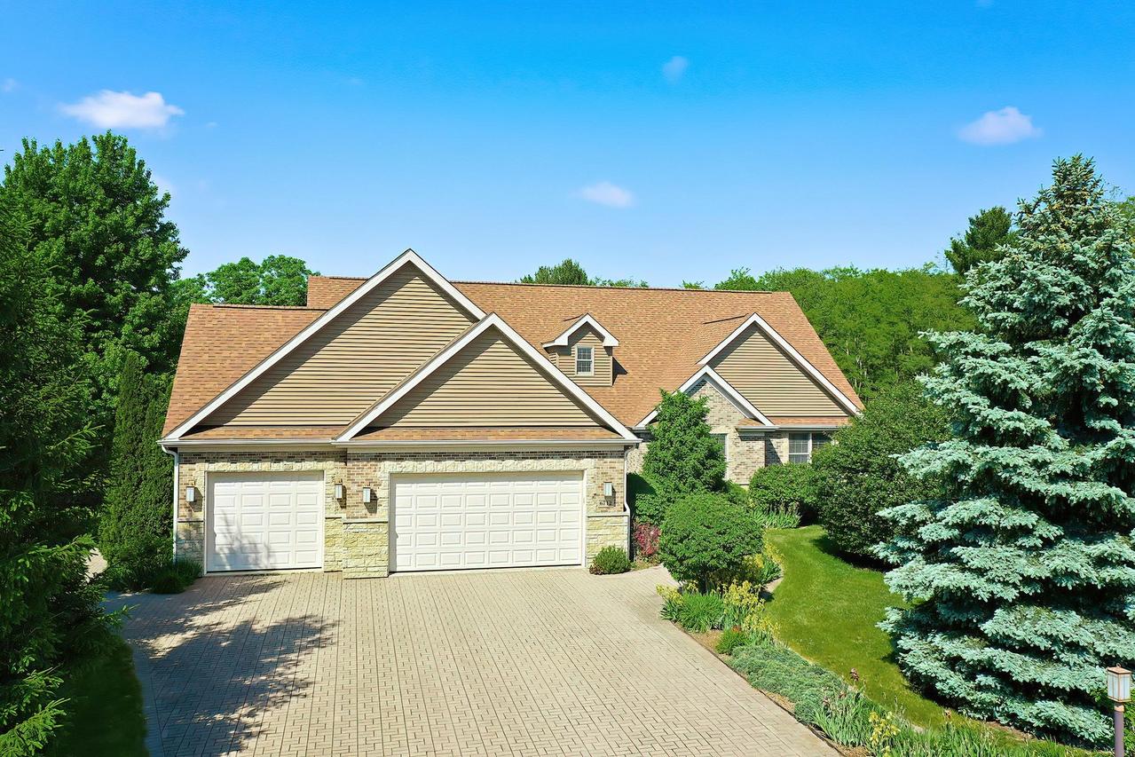 6712 Burning Tree Cir., Mchenry, IL 60050