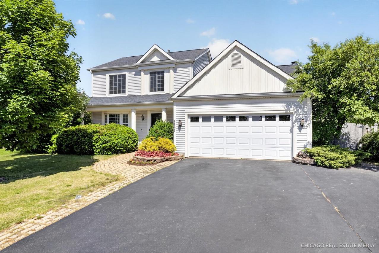 1141 Stonegate Rd., Algonquin, IL 60102
