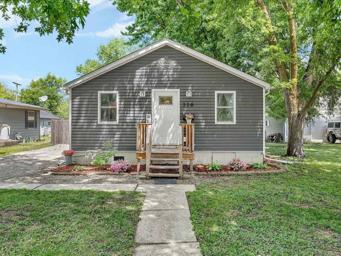 316 W James St., Dwight, IL 60420