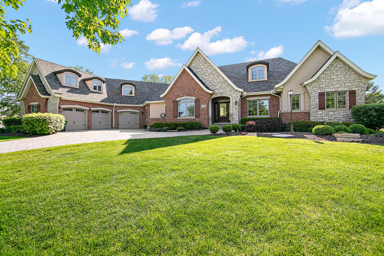 18048 S Crystal Lake Dr., Mokena, IL 60448