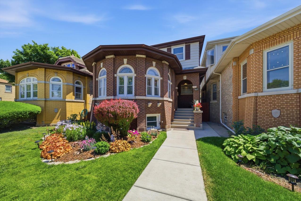 1755 N New England Ave., Chicago, IL 60707