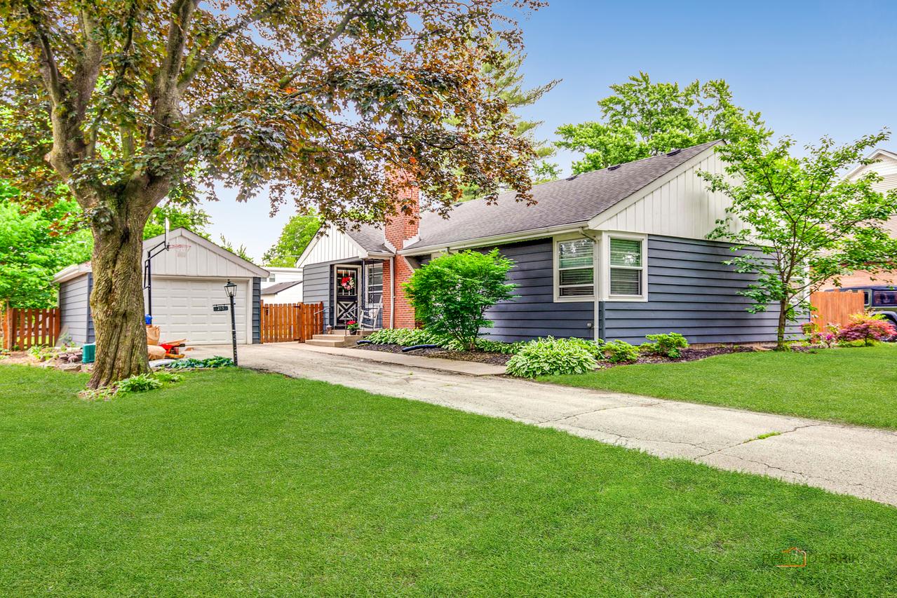 213 N Emerson St., Mount Prospect, IL 60056