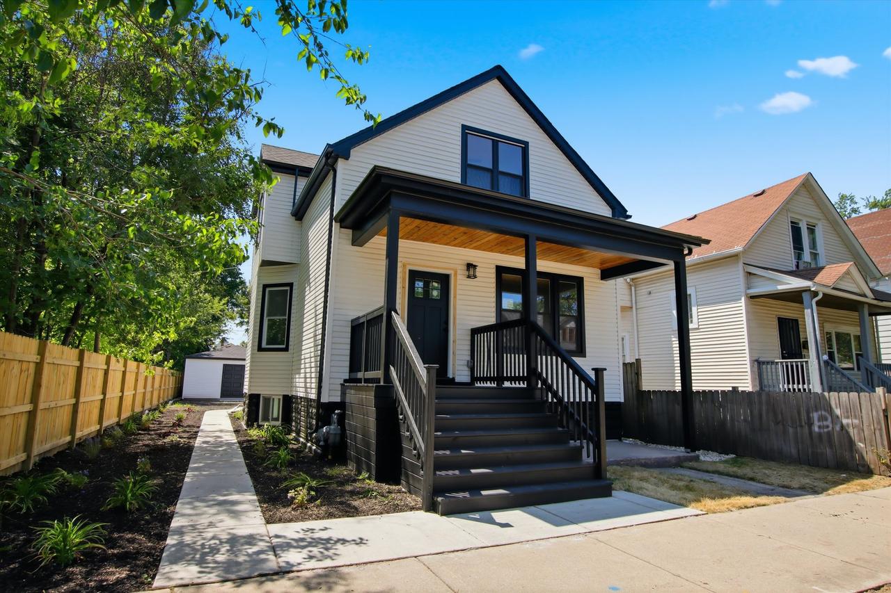 11436 S Yale Ave., Chicago, IL 60628