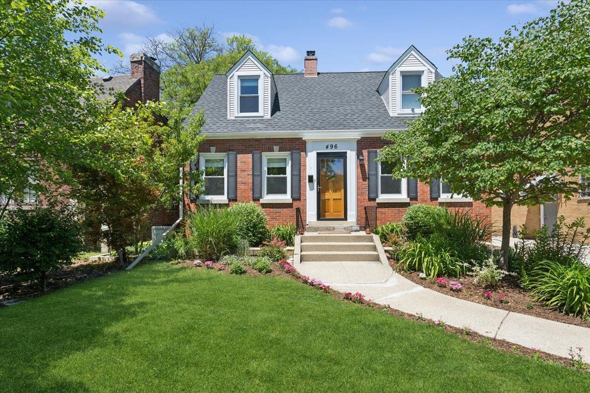 496 Longcommon Rd., Riverside, IL 60546