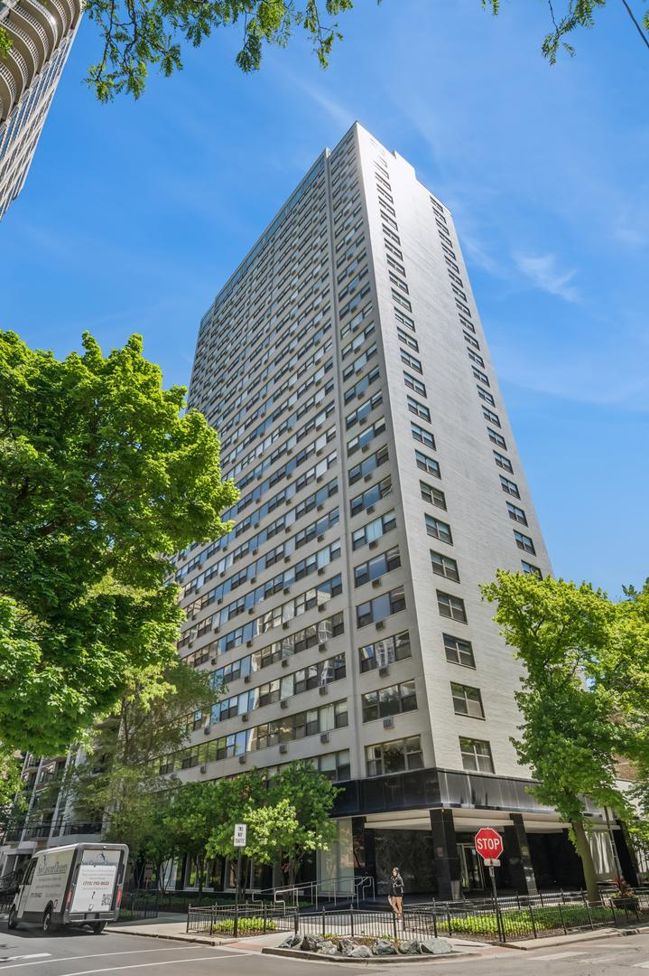 1445 N State Pkwy. #1806, Chicago, IL 60610