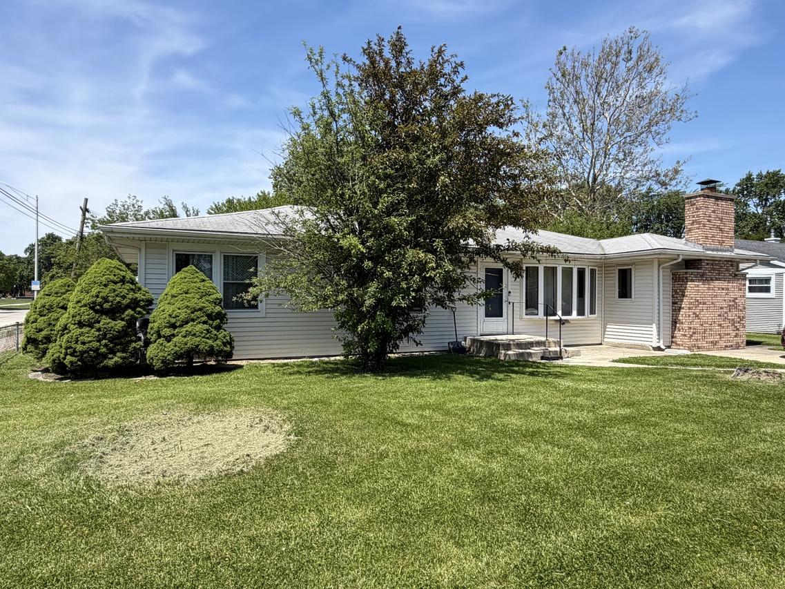 8848 Merrimac Ave., Oak Lawn, IL 60453