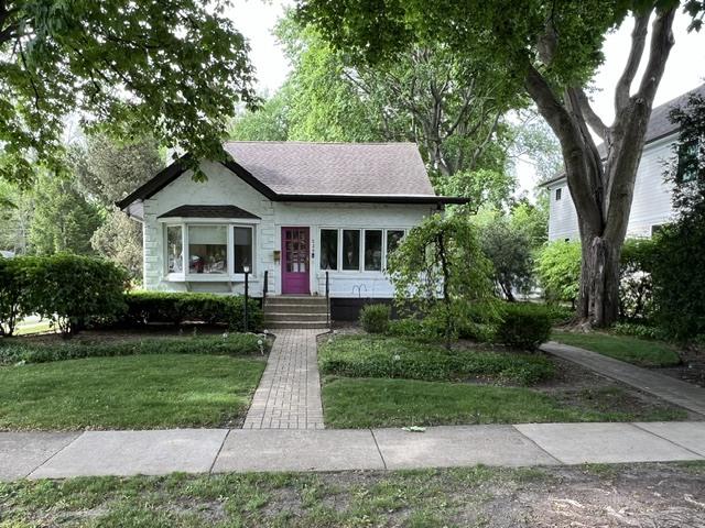 539 Meadow Ln., Libertyville, IL 60048