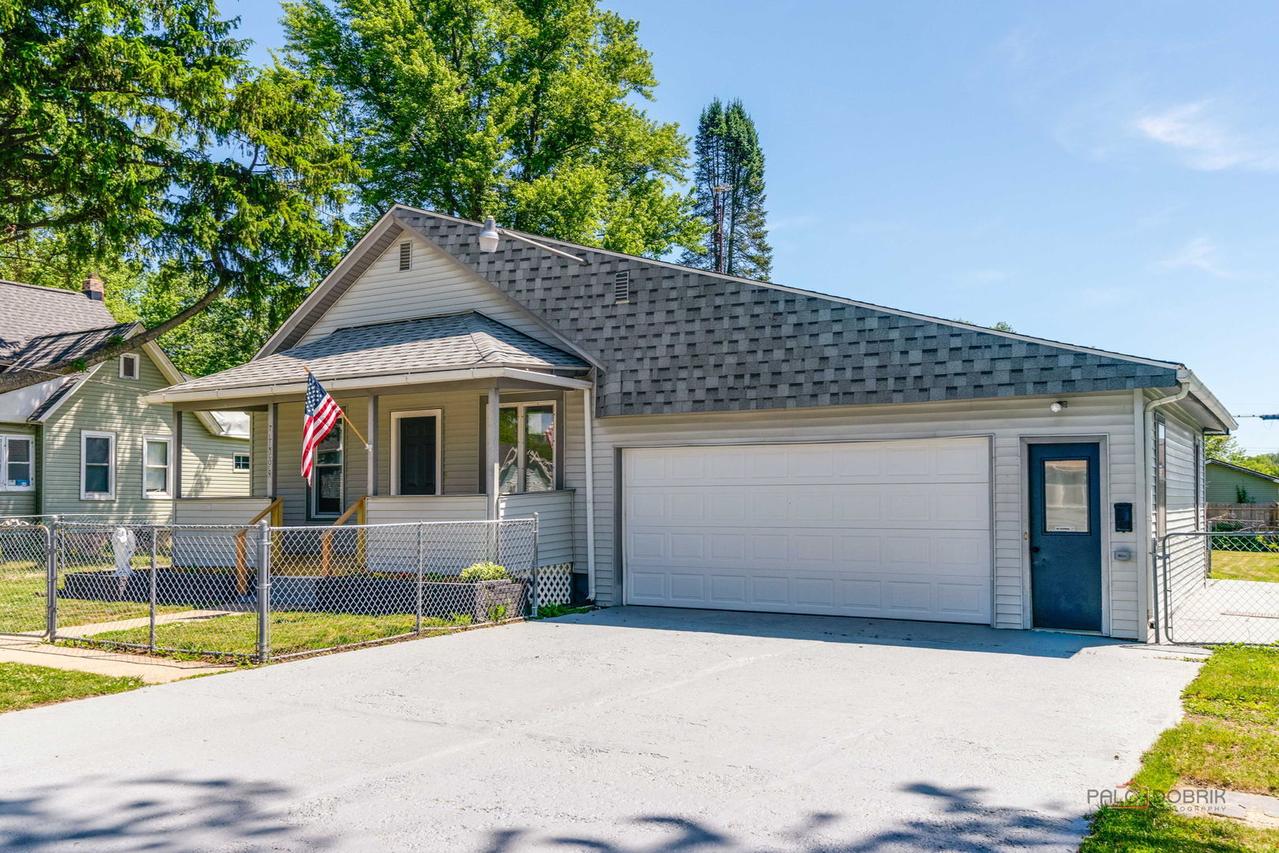 7 Lincoln St., Harvard, IL 60033