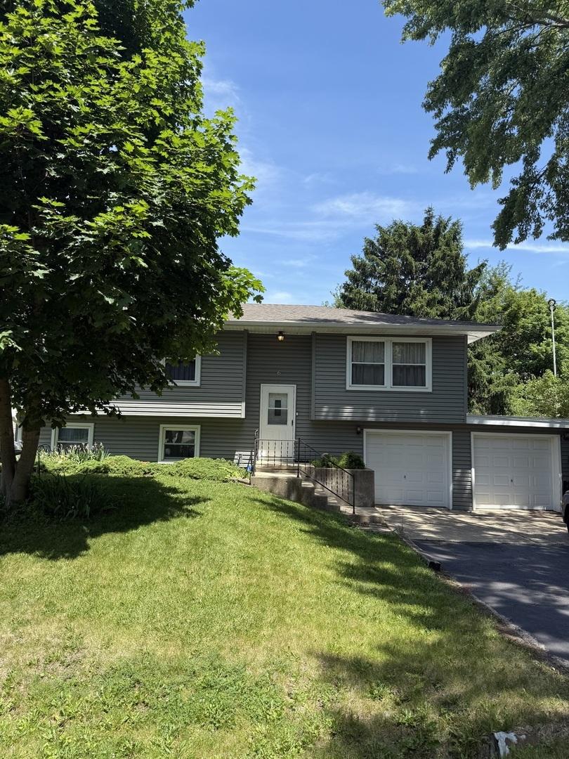 6 Marlin Dr., Oswego, IL 60543