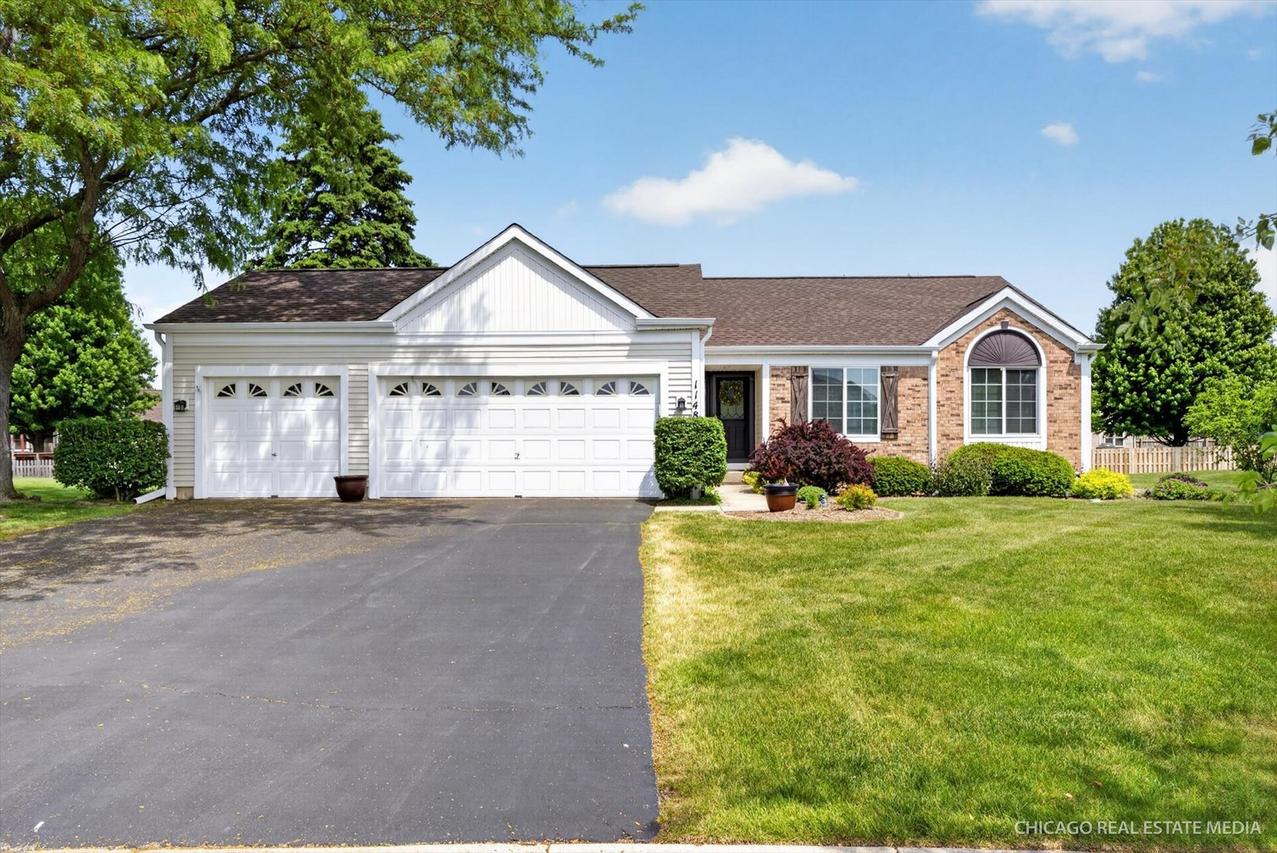 1148 Sawmill Ln., Algonquin, IL 60102